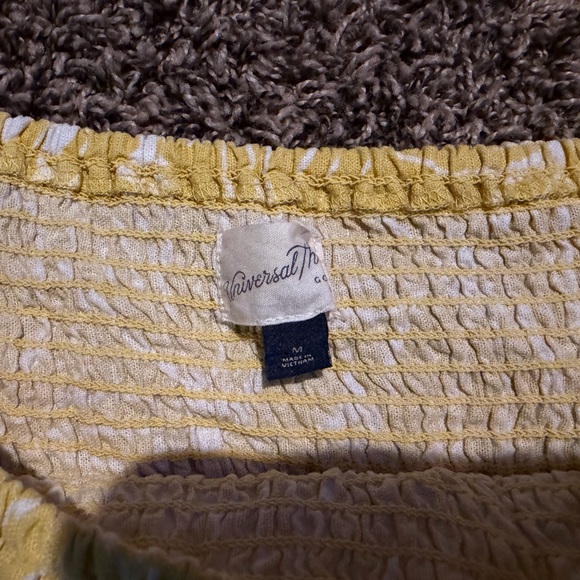 Universal Thread Yellow Textured Top - Picture 3 of 3